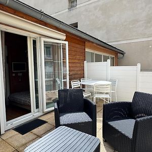 Appartement à 2 Chambres à Coucher