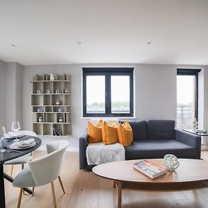 Appartement à 2 Chambres à Coucher