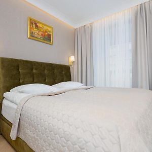 Stylish Grzybowska Apartments By Noclegi Renters