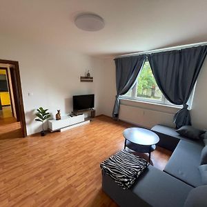 3Br Near Center With Parking