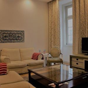Appartement à 3 Chambres à Coucher