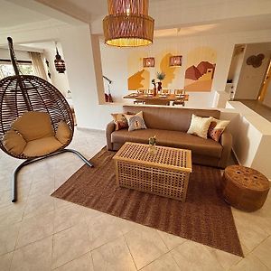 Luxurious 8-Person Apartment In Tanger City Center