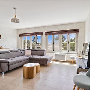 Appartement à 2 Chambres à Coucher