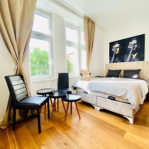 Appartement à 2 Chambres à Coucher
