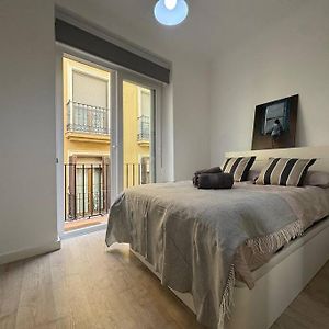 Dreaming Santa Teresa - Free Parking