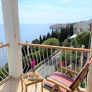 Sarah-Sea View Apartment In Center