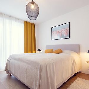 Appartement à 2 Chambres à Coucher