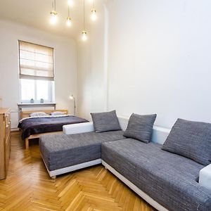 Appartement à 3 Chambres à Coucher