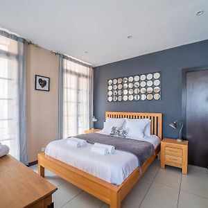 Suites Coronell D'En Vila