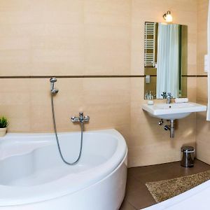 Appartement à 3 Chambres à Coucher