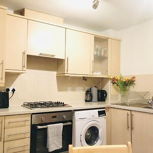 Spacious City Centre Flat Free Parking& Superfast Wifi