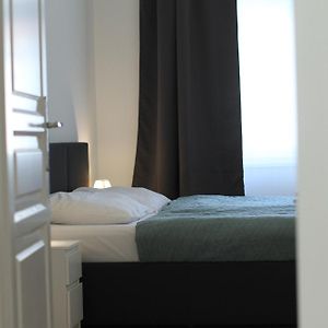 Home Sweet Home - Leopold