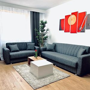Appartement à 2 Chambres à Coucher