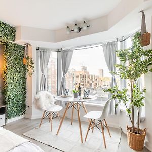 Yorkville Plaza Express Stay