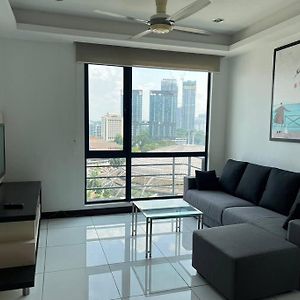 Appartement à 2 Chambres à Coucher