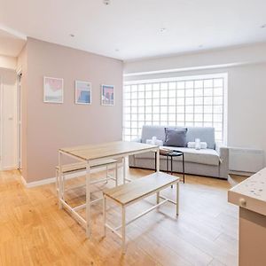 Appartement à 2 Chambres à Coucher