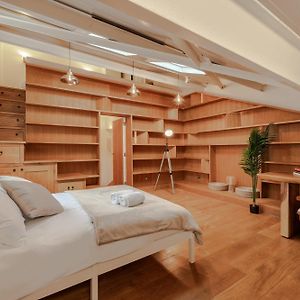 Appartement à 2 Chambres à Coucher