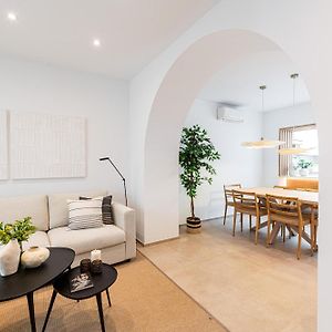 Appartement à 3 Chambres à Coucher