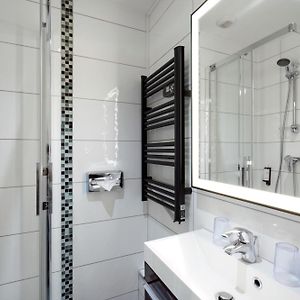 Chambre Standarde Lit Queen-Size