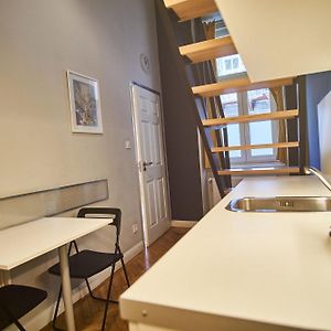 Z40 Apartments - Hostaid
