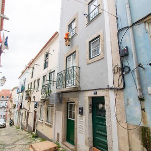 024 B - Cosy Retreat In Madragoa -Lisbon