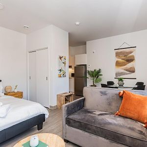 Wonderful New Studio Close To Mount Royal By Den Stays