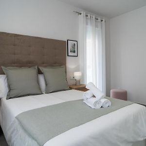 Aac Malaga - Apartamento Con Terraza, Muy Amplio, Totalmente Equipado, Cerca Del Centro Y Nuevo!