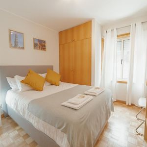 Downtown Trindade Apartment With Terrace By Vacationy