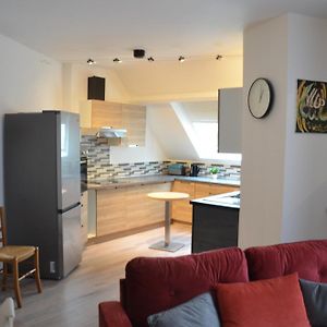 Spacious Flat Close To The Railway Station