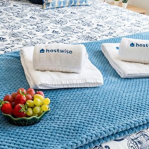 Host Wise - Comfy Sunny Flat - Prime Location