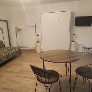Emely Despacho Loft Port