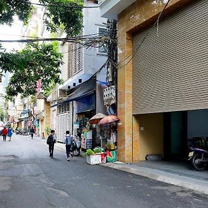 Cl# Stylist Studio Apt* Kitchen/Wash*Cat Linh Station