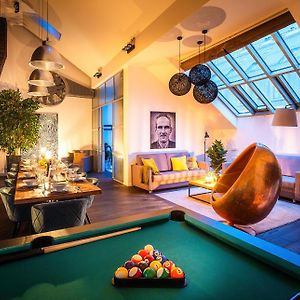 5Br+2Bath Old Town Loft Luxe Brickhouse, A/C