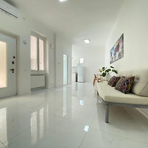 Apartment 80Mq With Terrace