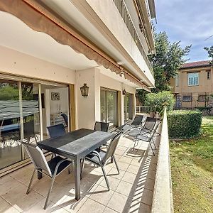 Appartement à 3 Chambres à Coucher