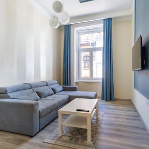 R62A Rottenbiller Apartment