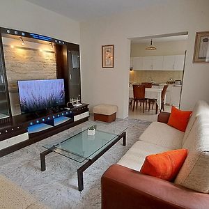Adi'S House