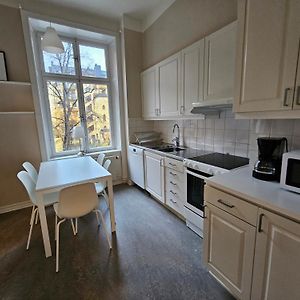 Appartement à 2 Chambres à Coucher