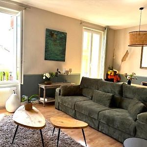 Appartement à 2 Chambres à Coucher