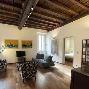 Appartement de Luxe à 2 Chambres à Coucher