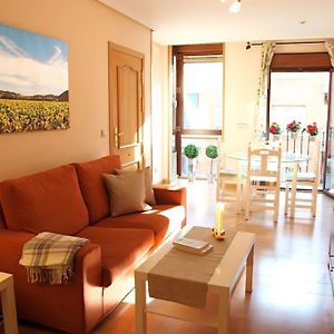Appartement à 2 Chambres à Coucher