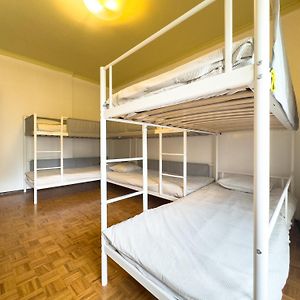 Six Bed