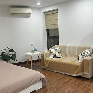 Bom'S House