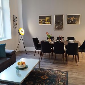 Appartement de Luxe à 3 Chambres à Coucher