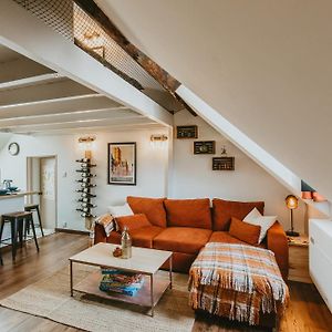 Appartement à 2 Chambres à Coucher
