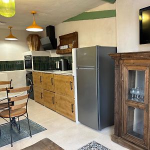 Appartement Lumineux Avignon Intra-Muros Au Calme