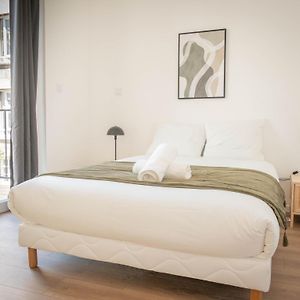 Appartement à 2 Chambres à Coucher