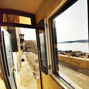 Oasis 22 Savynomad Harbour Residences Wow Views