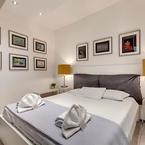 Conce Apartment By Mamo Florence