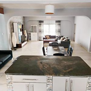 Villa Spacieuse Et Confort